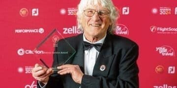 Graham McCormack Receives Lifetime Service Award from England Golf