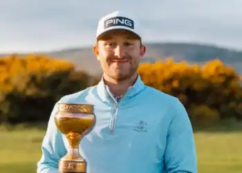 Van Wyk Wins Welsh Men’s Open at Conwy Jamie Van Wyk proudly displays the trophy after winning the Welsh Men’s Open Strokeplay Championship at Conwy.