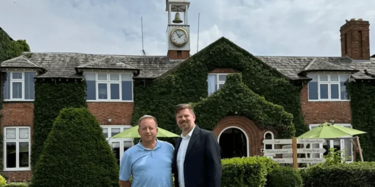 59club and Power Tee Partner to Revolutionise Golf Practice Simon Wordsworth, CEO of 59club and Matt Foley, Managing Director at Power Tee.