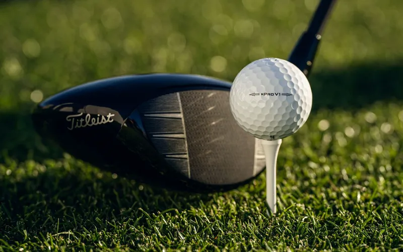 Titleist Pro V1 Left Dot Golf Ball Returns Golf club and Titleist golf ball