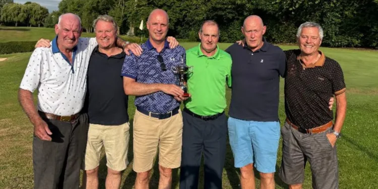 group of golfers.