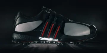 Stylish black and silver golf shoe